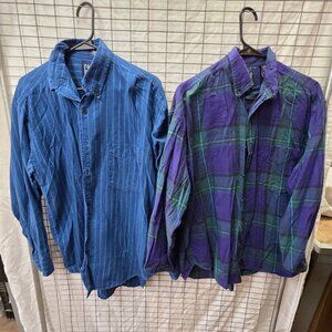 2 Vintage GAP Button Down Shirts Mens Medium Lot